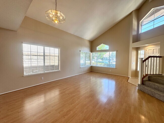 Foto del edificio - Beautifully Updated Rancho Cucamonga Home
