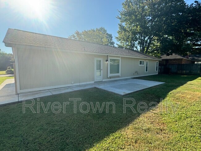 Building Photo - 887 Quail Chase Ln