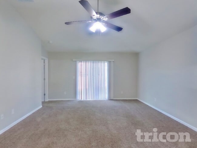 Building Photo - 9083 Kipper Dr