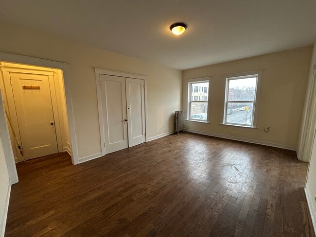 Foto del edificio - 2712 N Milwaukee Ave