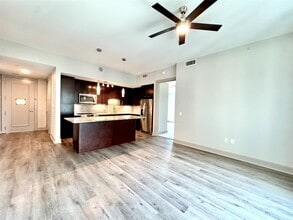 Building Photo - 9787 Katy Fwy