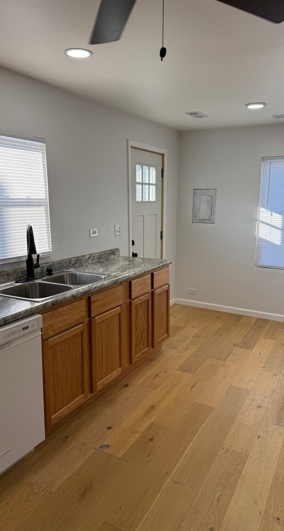 Building Photo - 380 Ivanhoe Rd