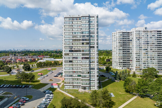 Building Photo - The Ambassadors II