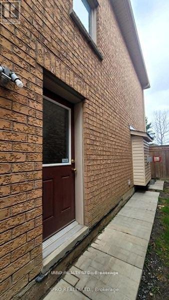 Photo du bâtiment - 16 Vanwood Crescent