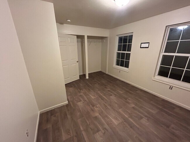 Foto del edificio - 608 Hope St