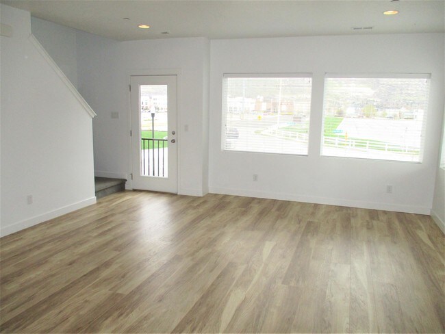 Foto del edificio - 84 N 1100 W