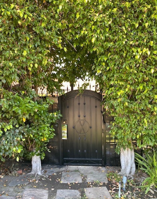 Building Photo - 4629 Forman Ave