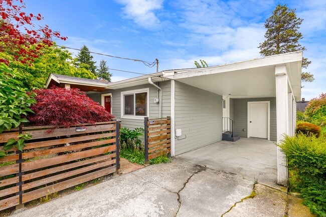 Building Photo - 3639 S Lucile St