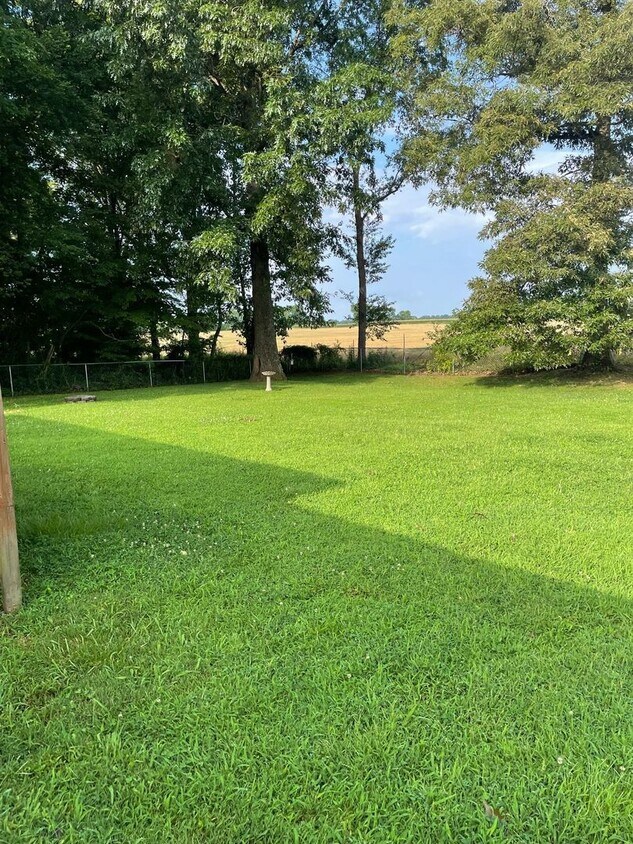 Building Photo - 3 Bedroom Dog Friendly Home For Rent Near Exit 1