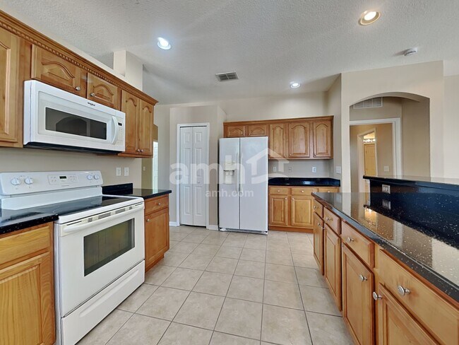 Foto del edificio - 24600 Victoria Wood Ct