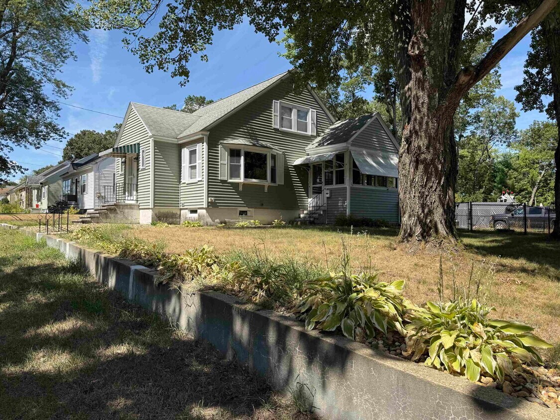 Foto principal - 534 Vinton St