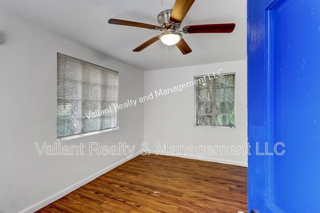 Building Photo - 246 Jasmine St