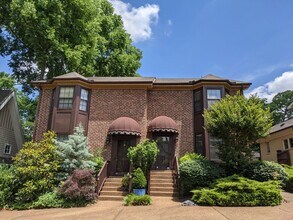 Building Photo - 3616B Saratoga Dr