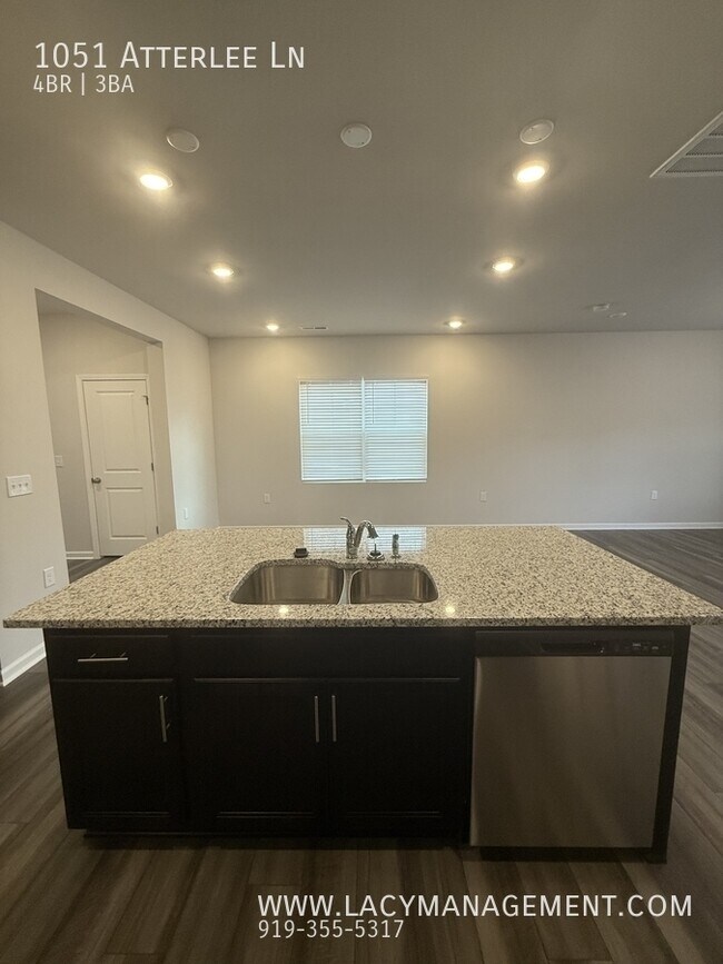 Building Photo - 1051 Atterlee Ln