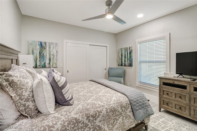 Foto del edificio - 28070 Winthrop Cir