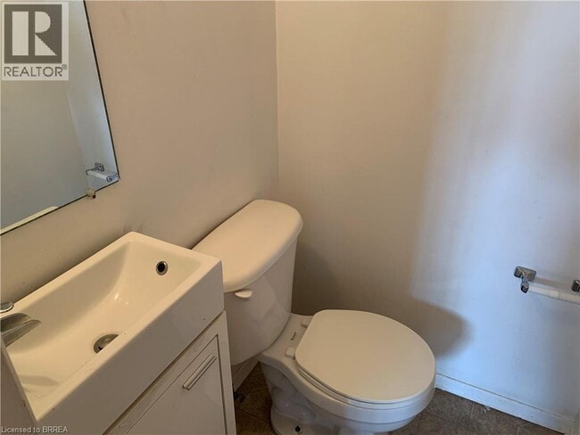 Building Photo - 52 Ewing Dr