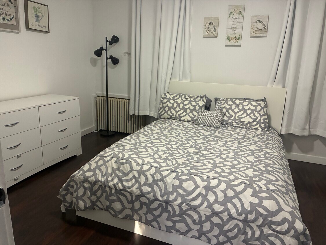 Foto principal - 1634 Summerfield St