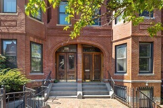 Building Photo - 236 W Newton St