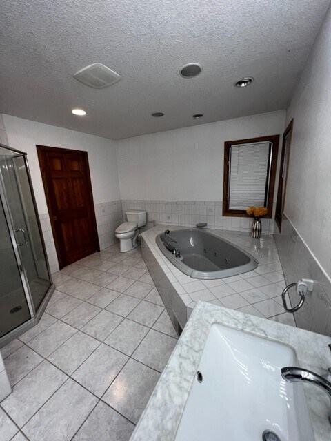 Foto del edificio - 1020 Woodlake Rd