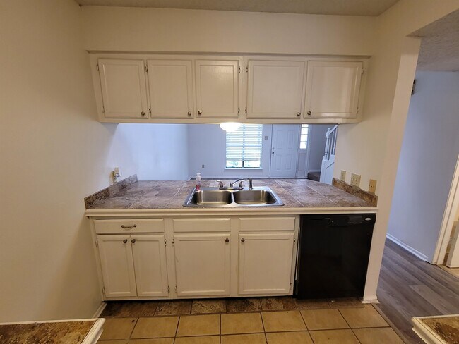 Building Photo - 4273 Jefferson Woods Dr