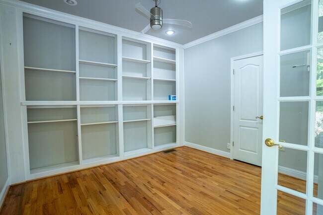 Building Photo - 149 Cedar Cove Dr
