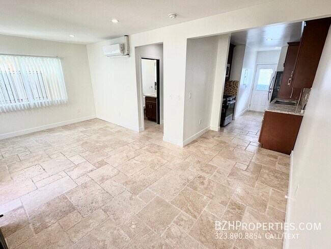 Foto del edificio - Renovated Charming Standalone Garden Cotta...