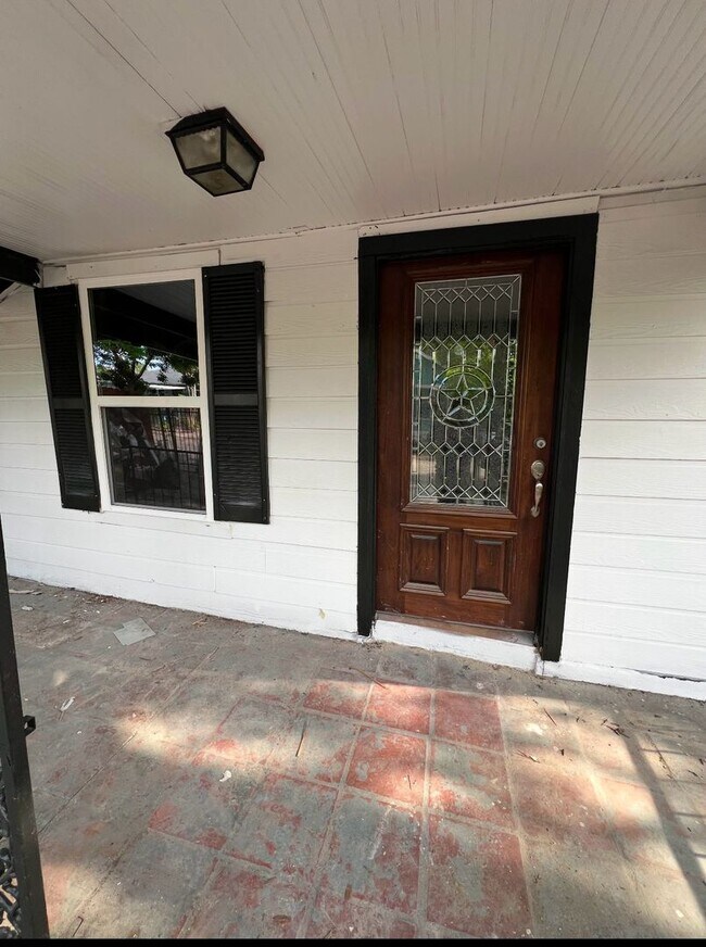 Foto del edificio - Section 8 Welcome – 4 Bed, 2 Bath Home Nea...