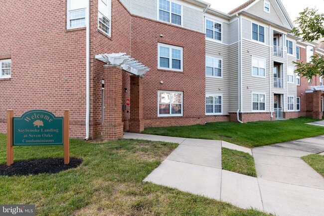 Foto del edificio - 319 Eagles Landing Ct