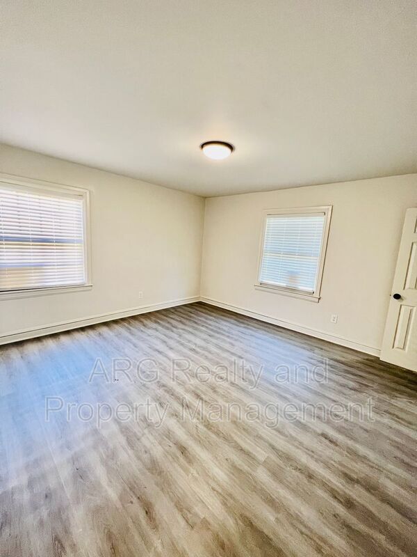 Building Photo - 174 Cloud Street - Unit A