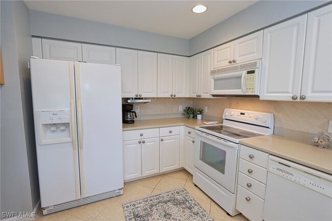 Building Photo - 22911 Rosedale Dr