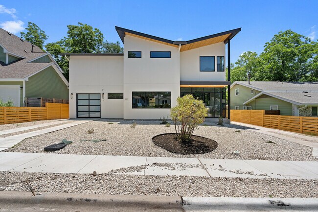 Foto del edificio - 909 Payne Ave