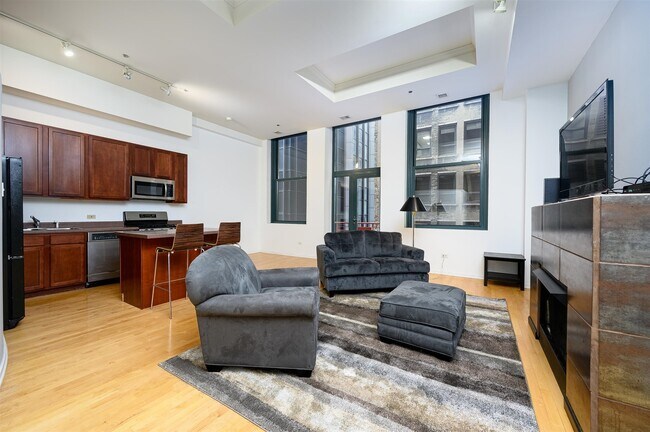 Foto del edificio - 208 W Washington St