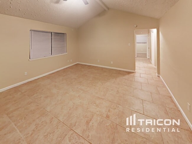 Building Photo - 14511 Sequoia Bend Blvd