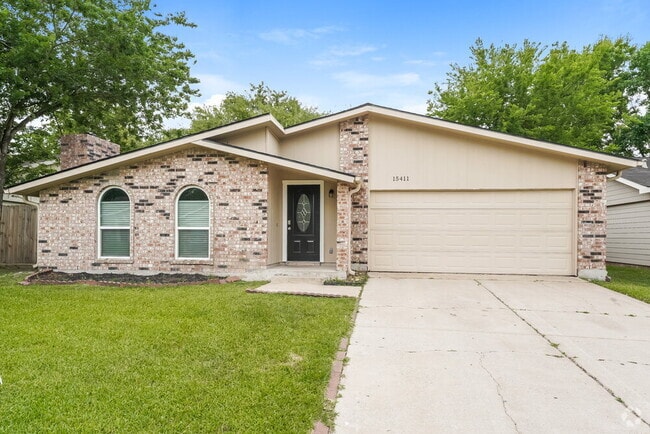 Building Photo - 15411 La Loma Dr