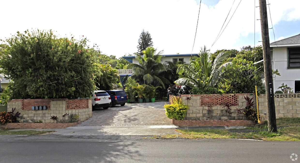 Primary Photo - 129 Alala Rd