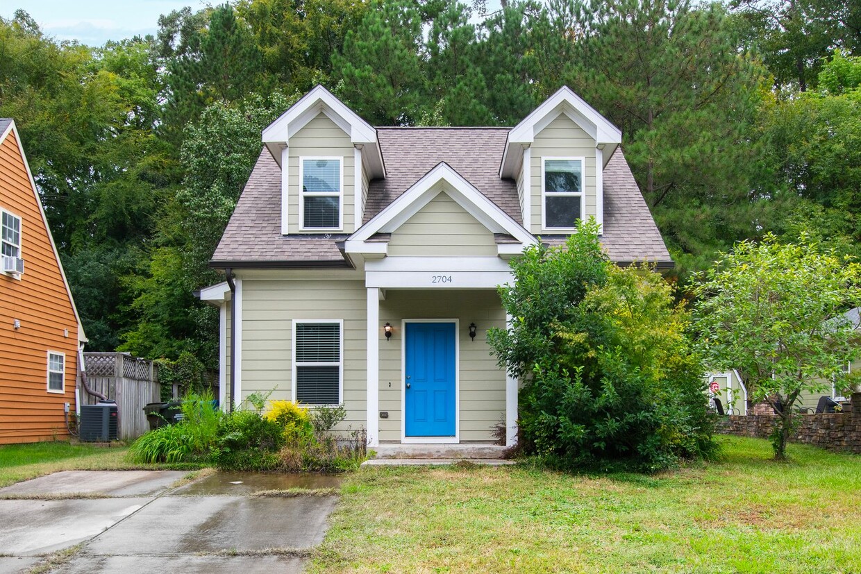 Primary Photo - Charming Cape Cod in Tuscaloosa Lakewood –...