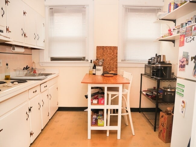 Foto del edificio - 1382 Beacon St