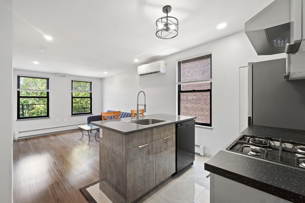 Foto principal - 232 1st St