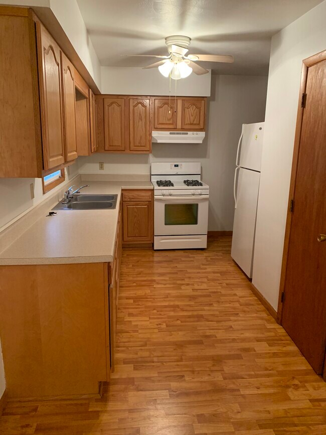 Kitchen - 1422 Nicholson St