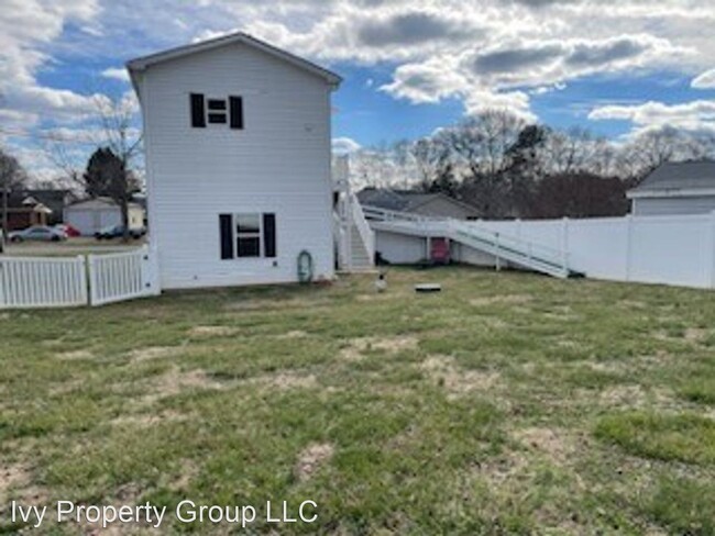 Building Photo - 1 br, 1 bath House - 160 Mainview Drive