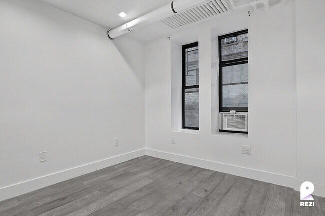 Building Photo - 36 Arden St