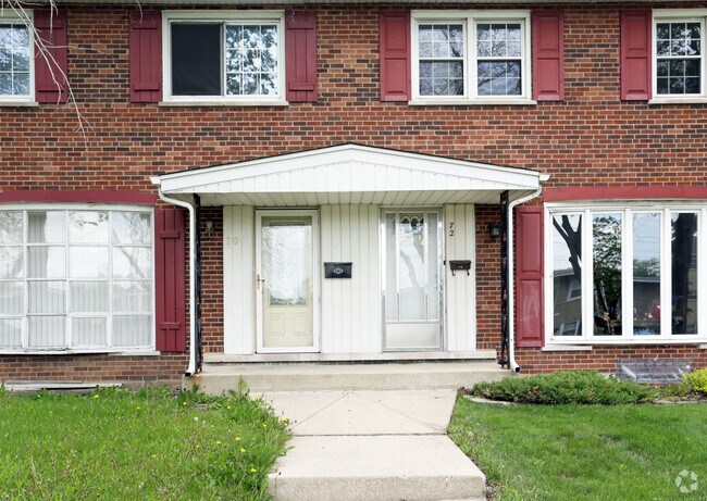 Building Photo - 62-72 E Blecke Ave