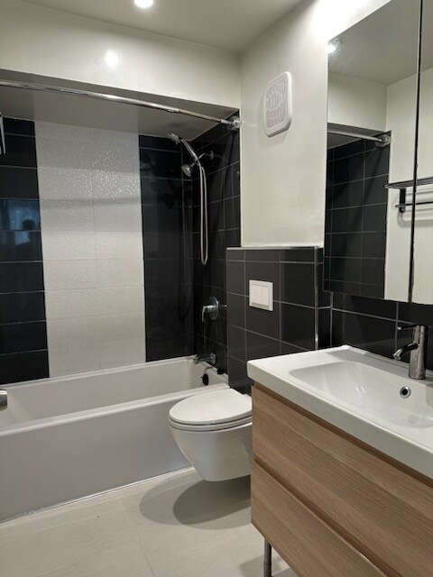 Building Photo - 421 S La Fayette Park Pl