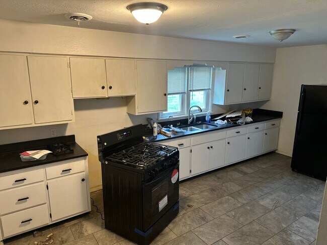 Foto del edificio - Available Now! 2-Bedroom, 1-Bathroom Home....