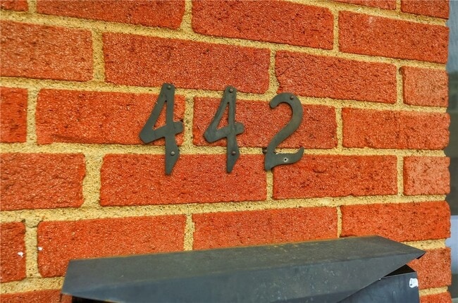 Building Photo - 442 Brierly Ln