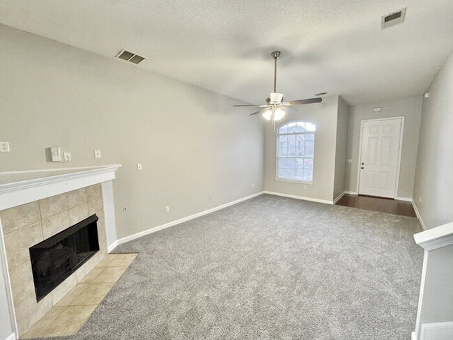 Building Photo - 919 Stixx Ln