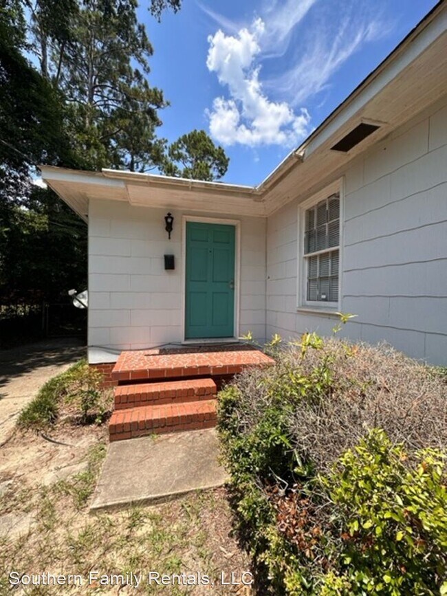 Building Photo - 3 br, 1 bath House - 1005 W. Moore St.