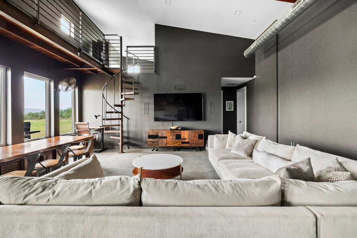 Foto principal - 119 Sagebiel Ranch Rd