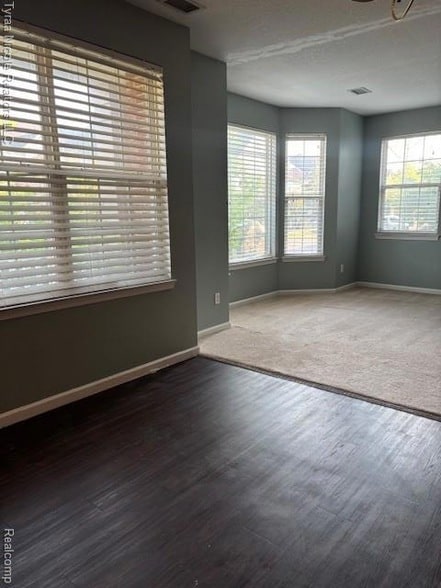Building Photo - 28825 Cullen Dr
