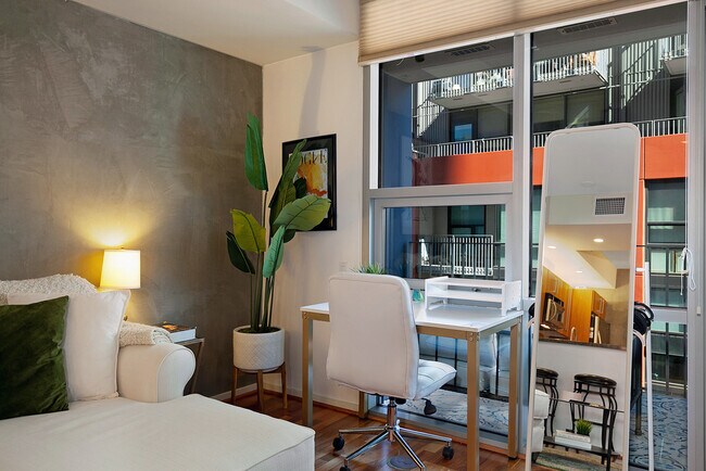 Foto del edificio - 321 Tenth Ave